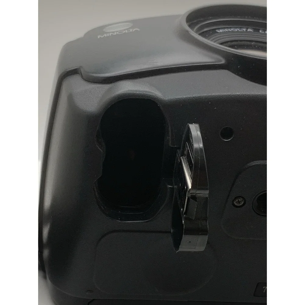 Minolta Freedom Zoom 105i APZ Quartz Date 35mm Film Camera Black - Parts Only